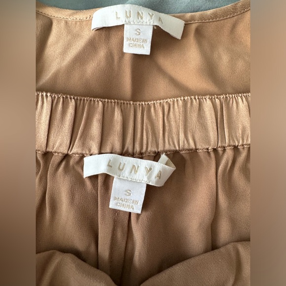 Lunya Washable Silk Pajama Set NWOT - Picture 6 of 16